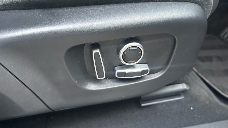 Land Rover Range Rover Evoque 1.5 P300e R-Dynamic SE 5dr Auto Hatchback